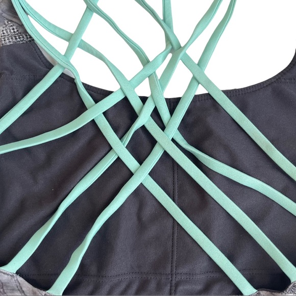 Unbranded Grey Printed Criss Cross Back Sports Bra 1320 - Picture 5 of 7